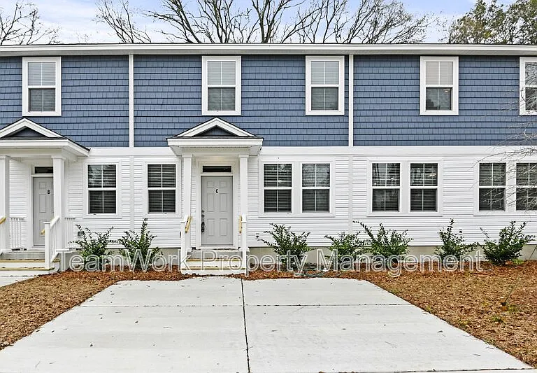 101 Langley Dr #C — Photo 1