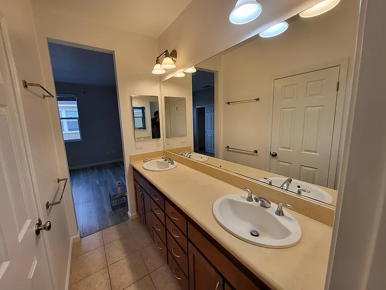 40864 Townsend Ter — Photo 16