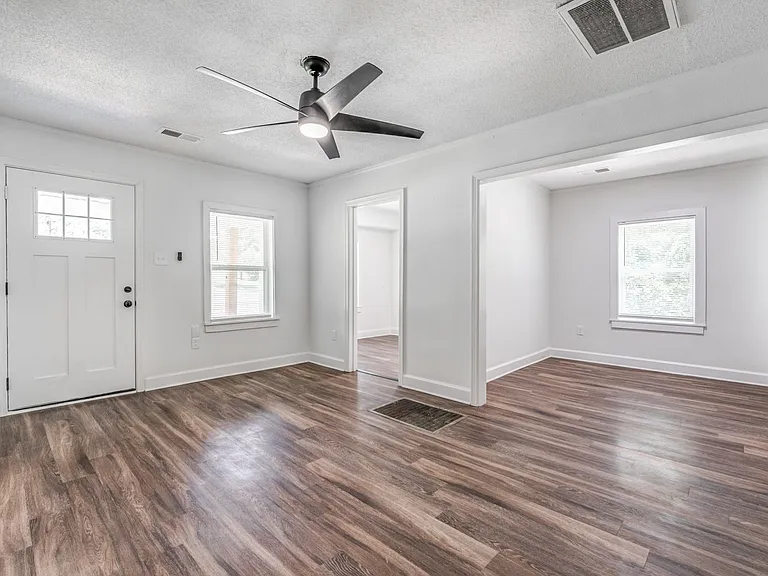 1473 Oberle Ave — Photo 8