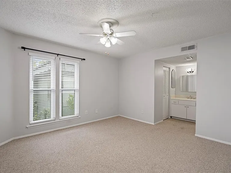 4020 Holland Ave #202 — Photo 22