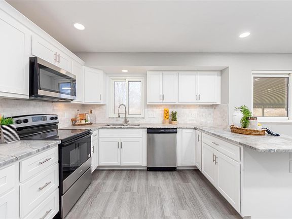 3rd image of 763 Mediterranean Dr
