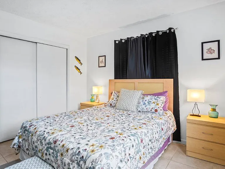 Leoni Dr — Photo 4