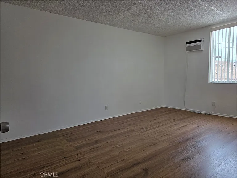 706 E Harvard St #5 — Photo 11