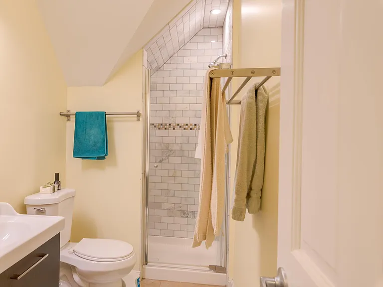 132 S Angell St #3 — Photo 4