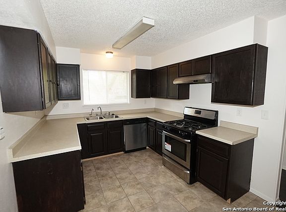 5th image of 6726 Walnut Lake Dr