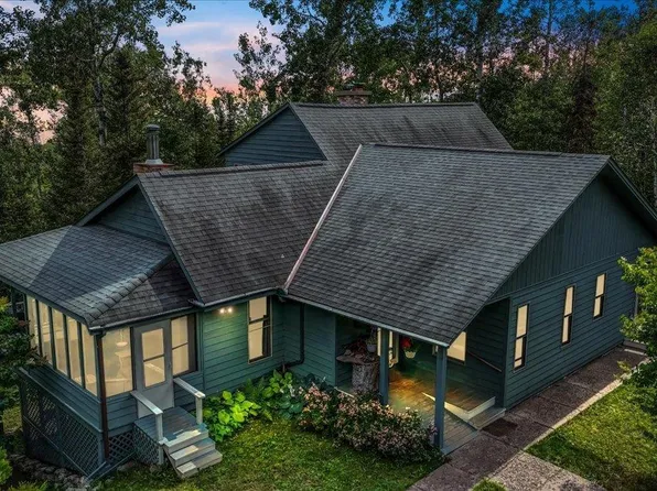 896 Gunflint Trl, Grand Marais, MN 55604
