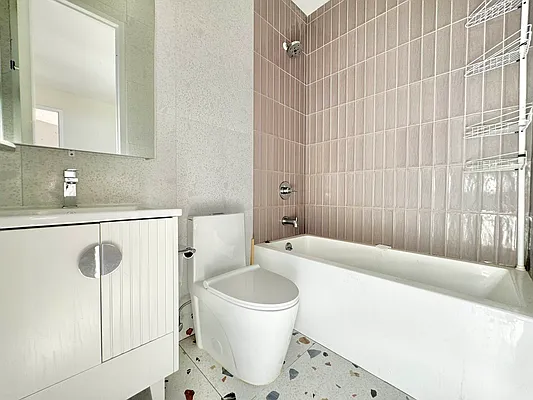 Rented by Doorway NYC, LLC | media 37