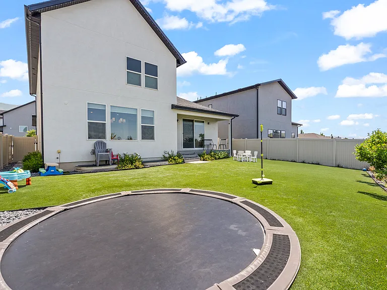 690 S Edge Ln — Photo 50