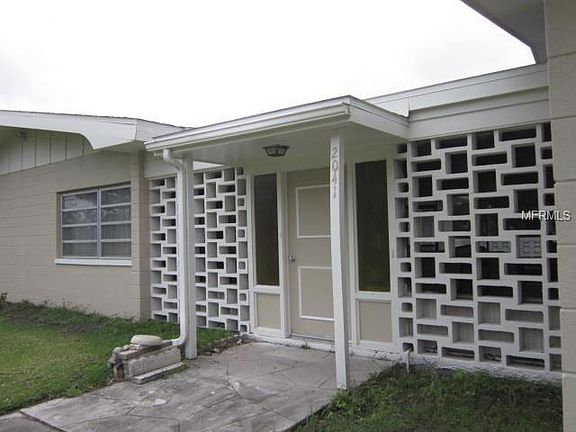 3rd image of 2041 Laguna Dr