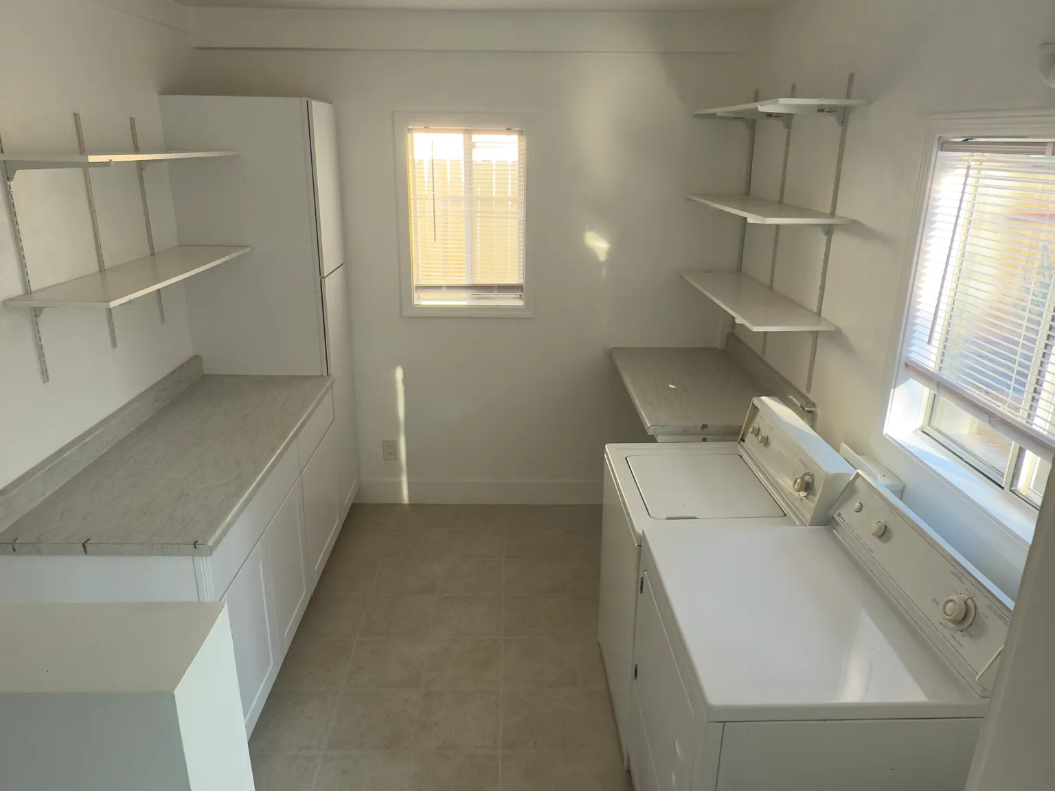 3 bed, 988 sqft, $2,200 — Photo 3