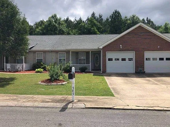 545 Flagstone Dr, Rossville, GA 30741