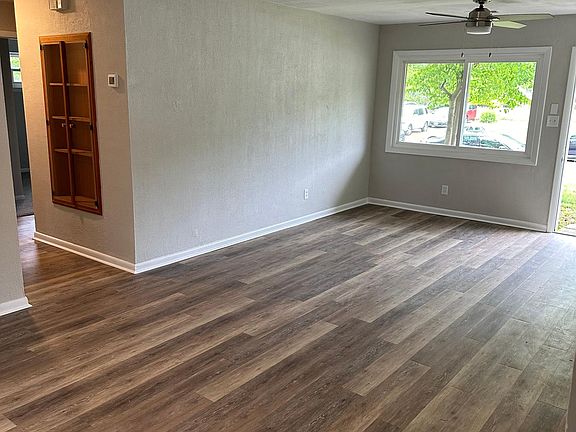 3rd image of 652 Bottino Ln
