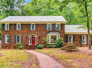 501 Waycross Dr, Greensboro, NC 27410