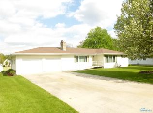 208 N Summit St, Edon, OH 43518