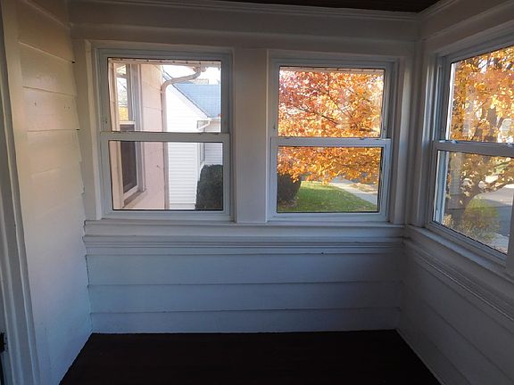 3rd image of 16 Washington Ave