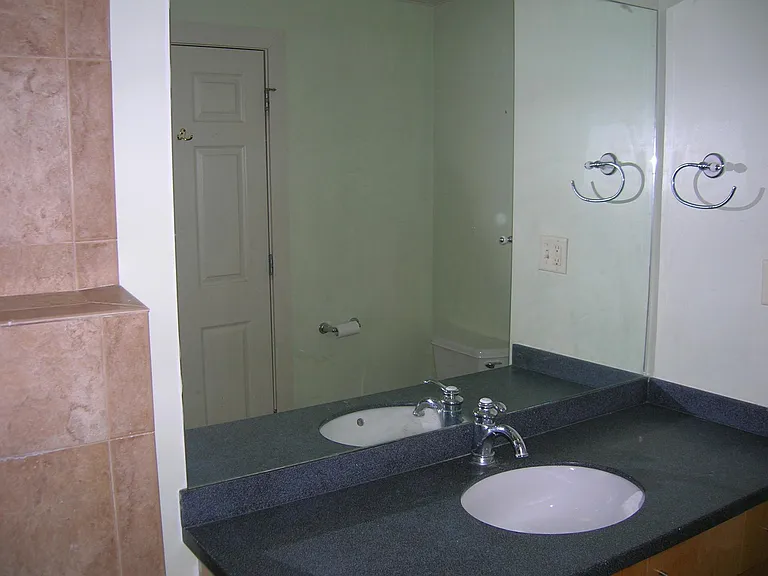 790 N Ave NE #106 — Photo 44