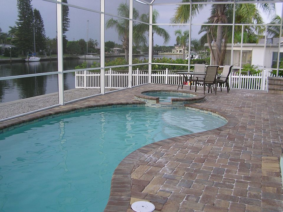 2nd image of 528 67th St