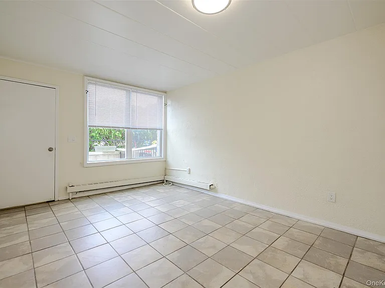 3 Duryea Pl #1D — Photo 10