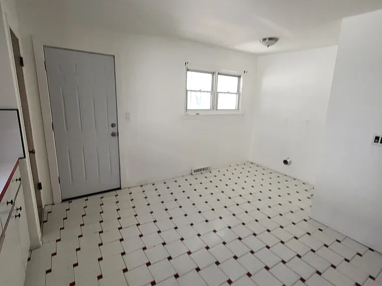 742 Havemeyer Ave — Photo 12