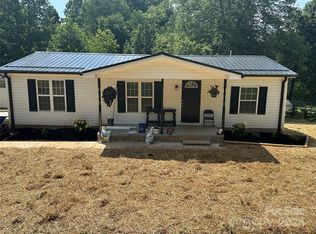 444 Apache Path, Marion, NC 28752