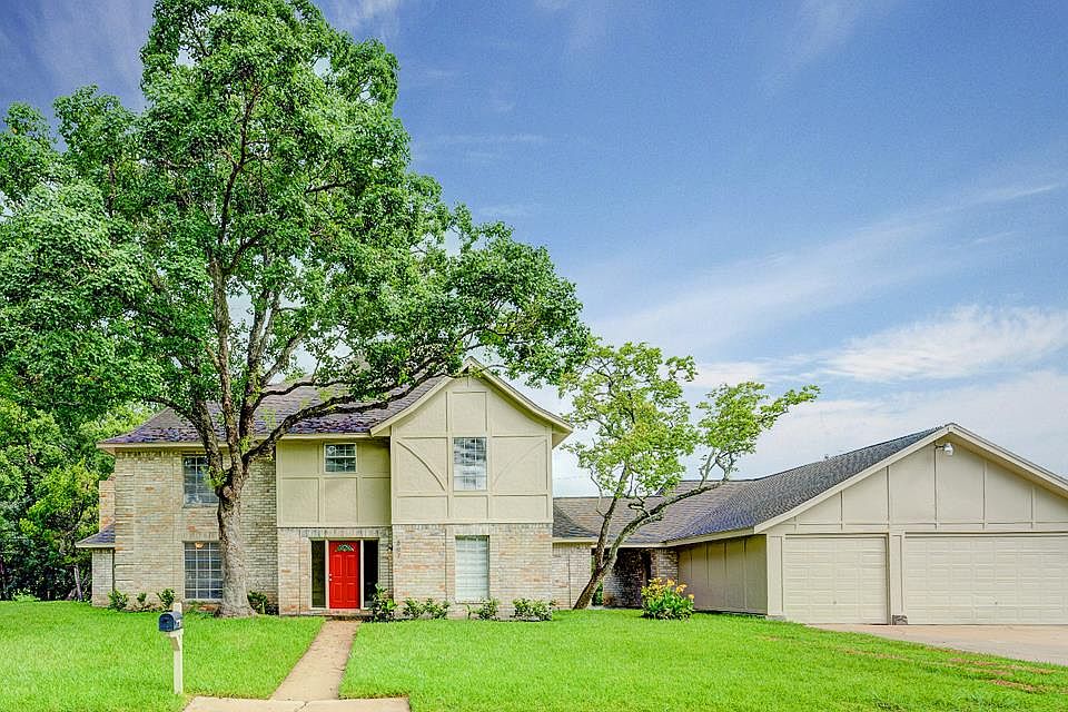 1st image of 307 Old Bayou Dr