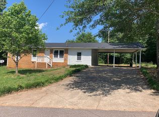 91 Hillcrest St, Commerce, GA 30529