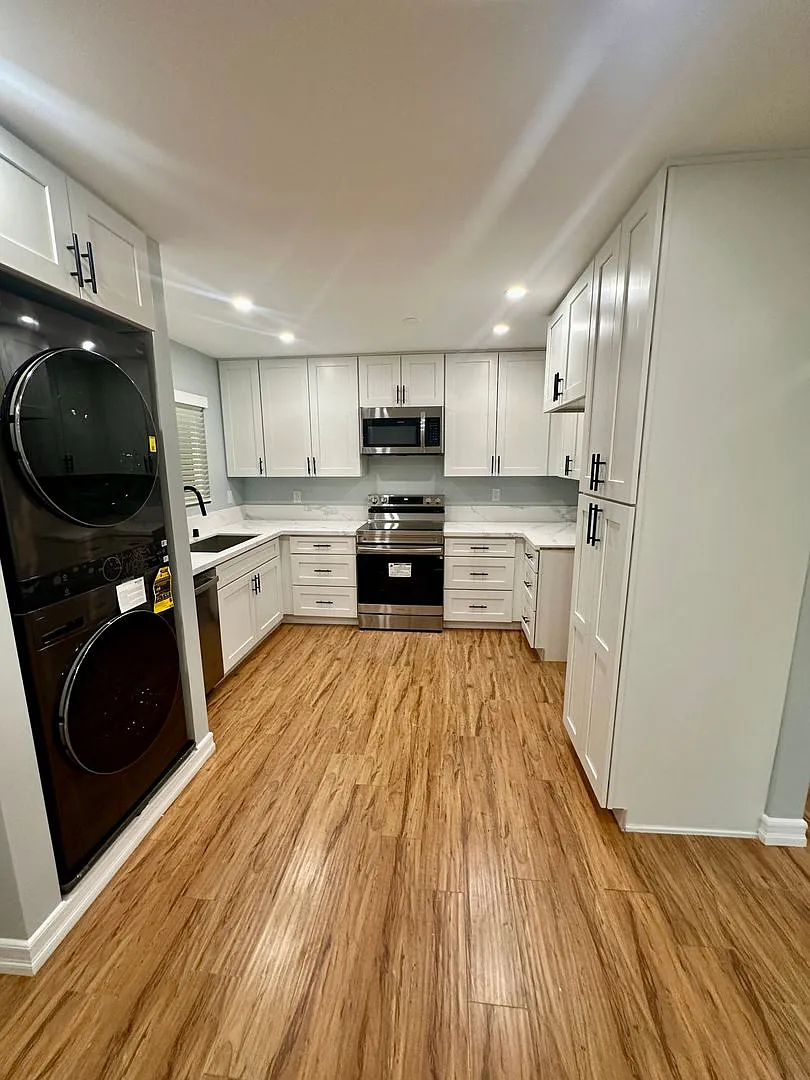 215 Euclid Avenue — Photo 3