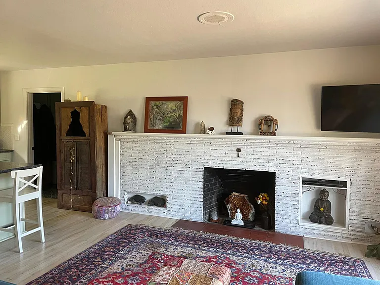 1713 Eugene St — Photo 8