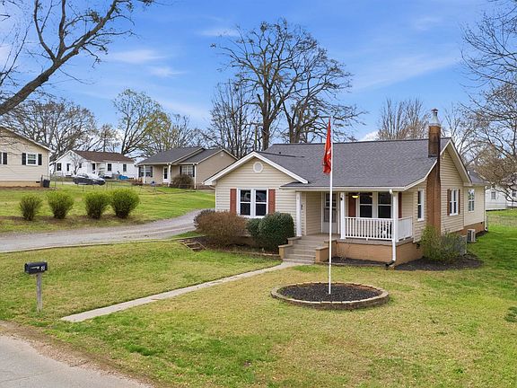 3rd image of 3 Littlejohn St