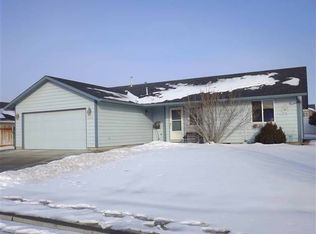 8003 Savary Dr, Pasco, WA 99301