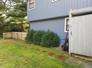 23 Lovell Rd, Hampton Bays, NY 11946