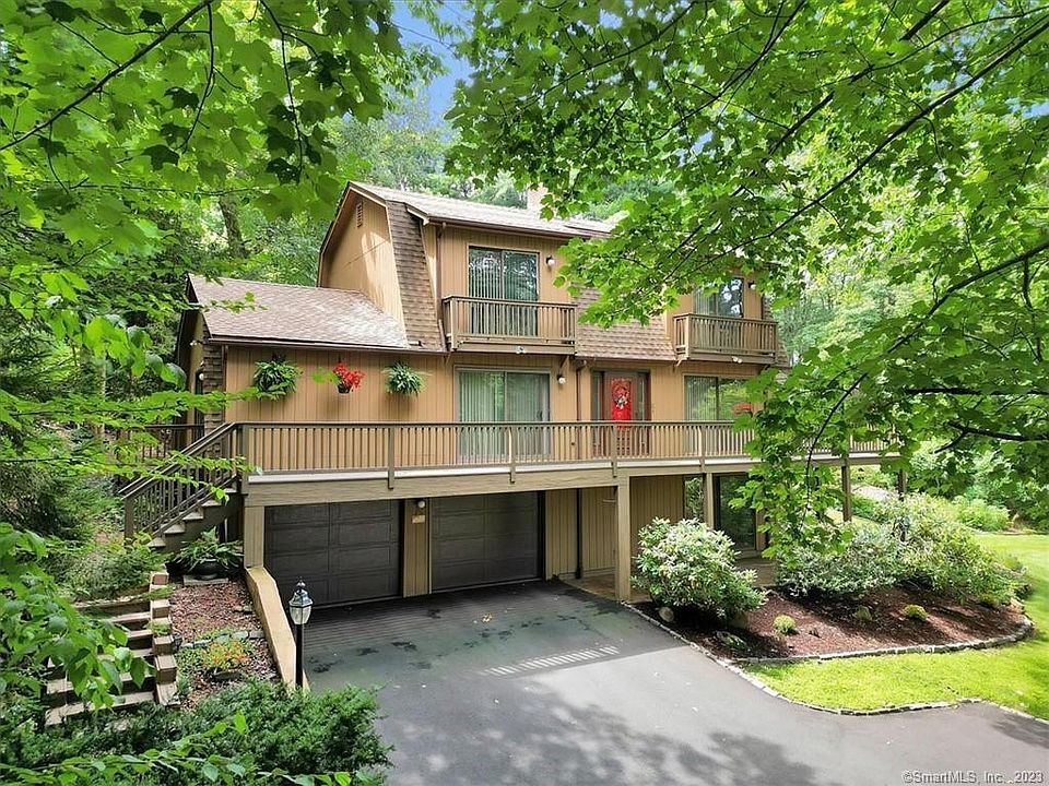 556 Willis St, Bristol, CT 06010 Zillow