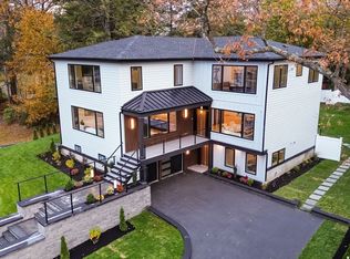 98 Hunnewell St, Needham, MA 02494