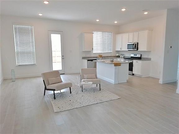 4th image of 3723 Cherry Hills Dr