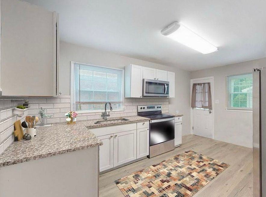1st image of 405 Beard St
