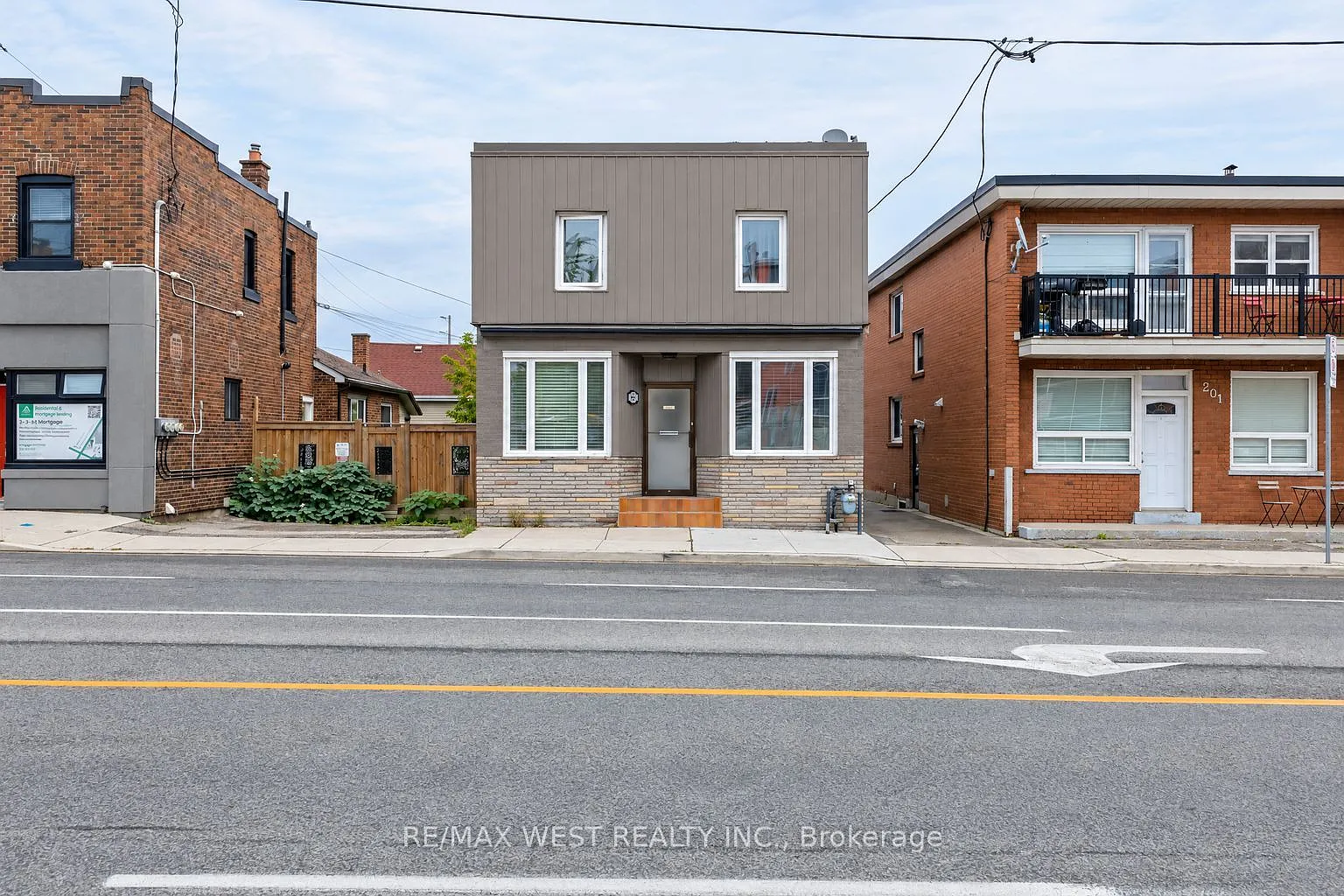3 bed, $3,150 — Photo 1