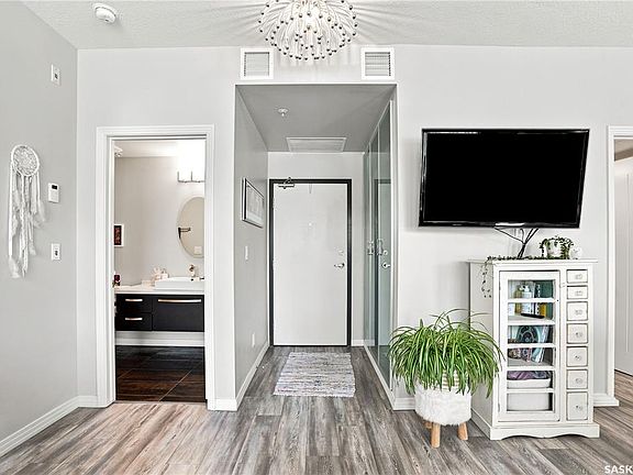 2nd image of UNIT 108-235 Evergreen SQUARE