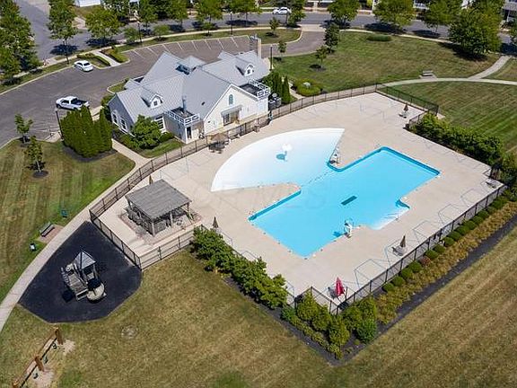 3rd image of 5987 Trumhall Ave