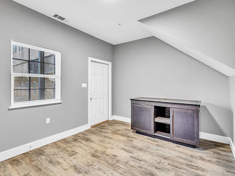 109 E Orchard Loop — Photo 25