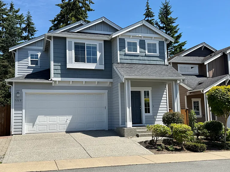 9229 5th Dr SE — Photo 1