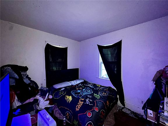 4th image of 106-108 Burrows St