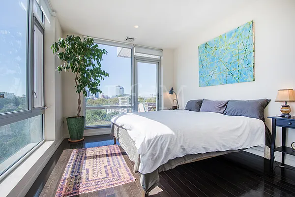 Sold by Brick&Mortar | media 12