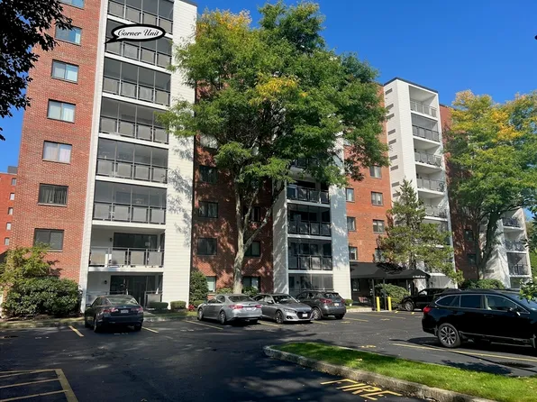 12 9th St APT 707, Medford, MA 02155