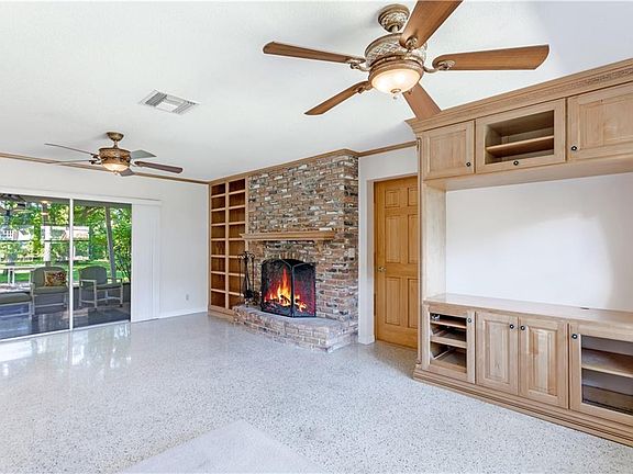 2nd image of 5010 Cub Lake Dr