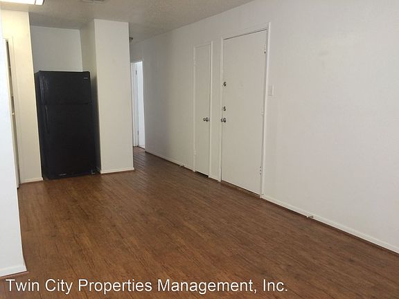 4th image of 309 Sterling St