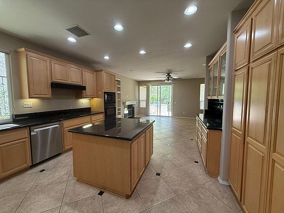 4th image of 20721 Vercelli Way