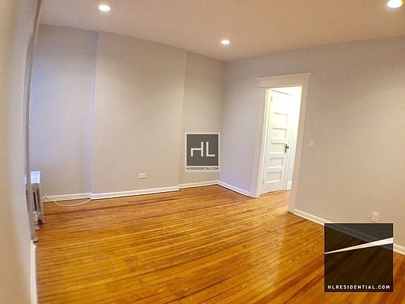 4th image of 3427 37th St APT 3R