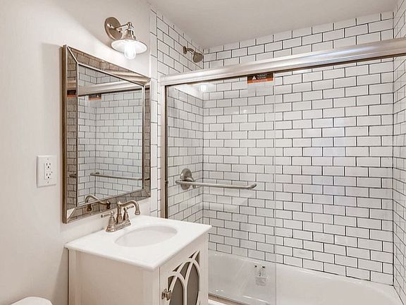 3rd image of 3333 Drew St #1A