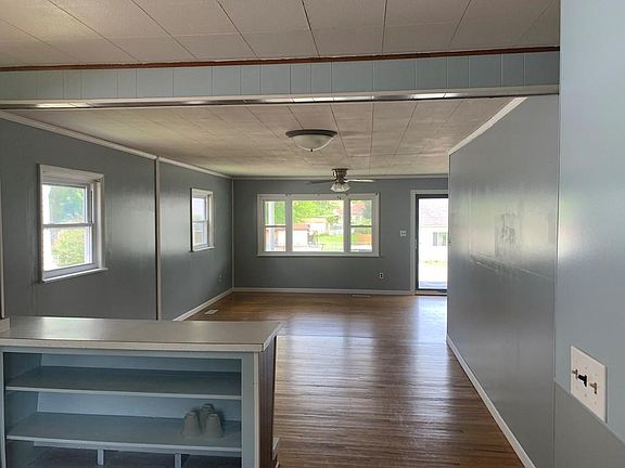 5th image of 155 Mankin Ave