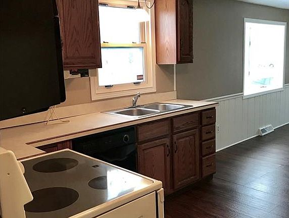 3rd image of 6611 Glendale Ave